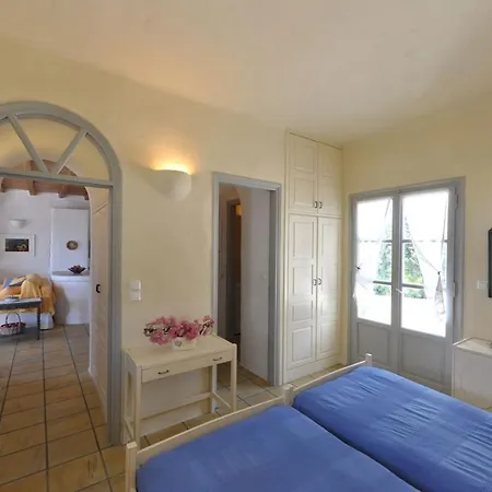 Mariart Cycladic Villas Levantis